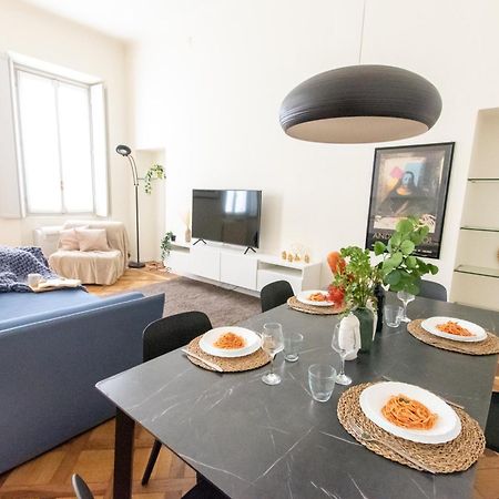 Luxury Apartment Near Duomo Italia 38 Mailand Exterior foto