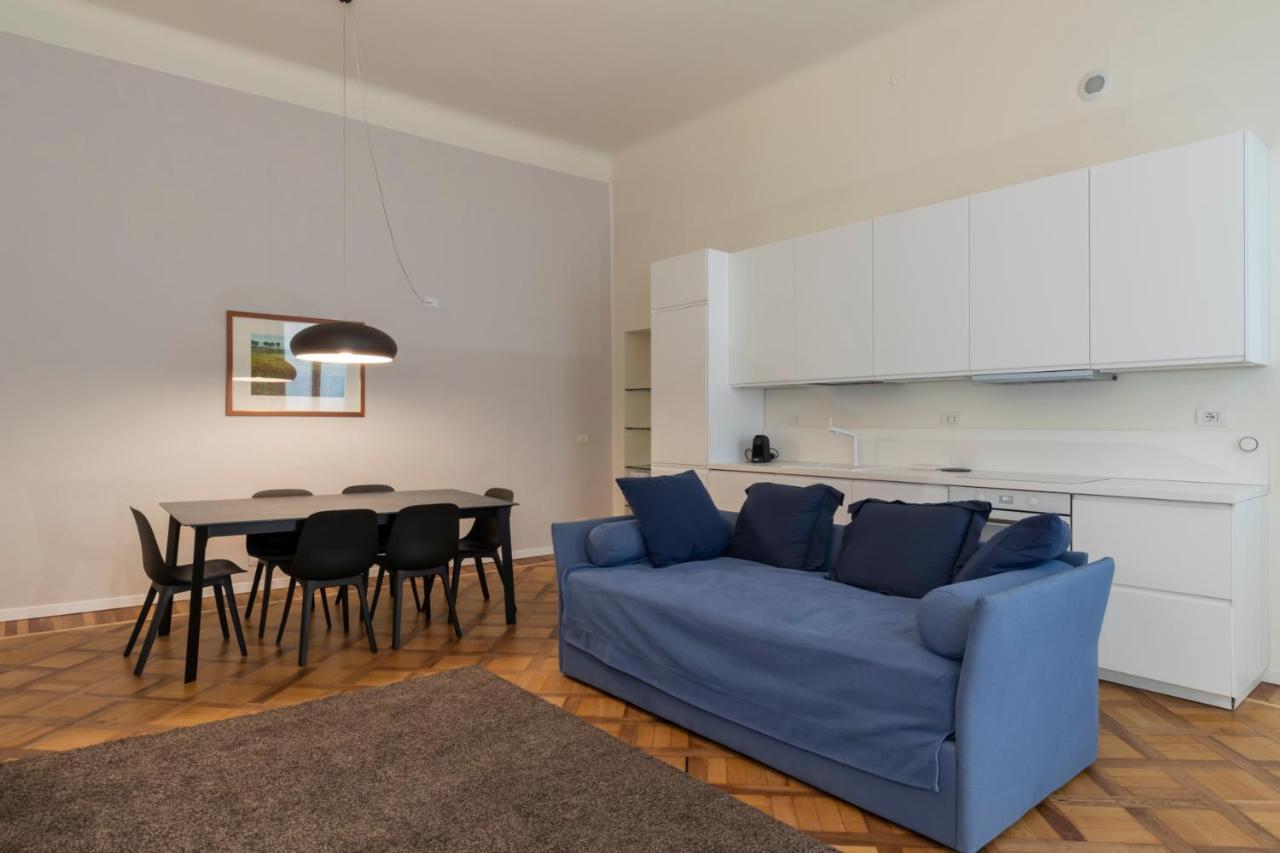 Luxury Apartment Near Duomo Italia 38 Mailand Exterior foto