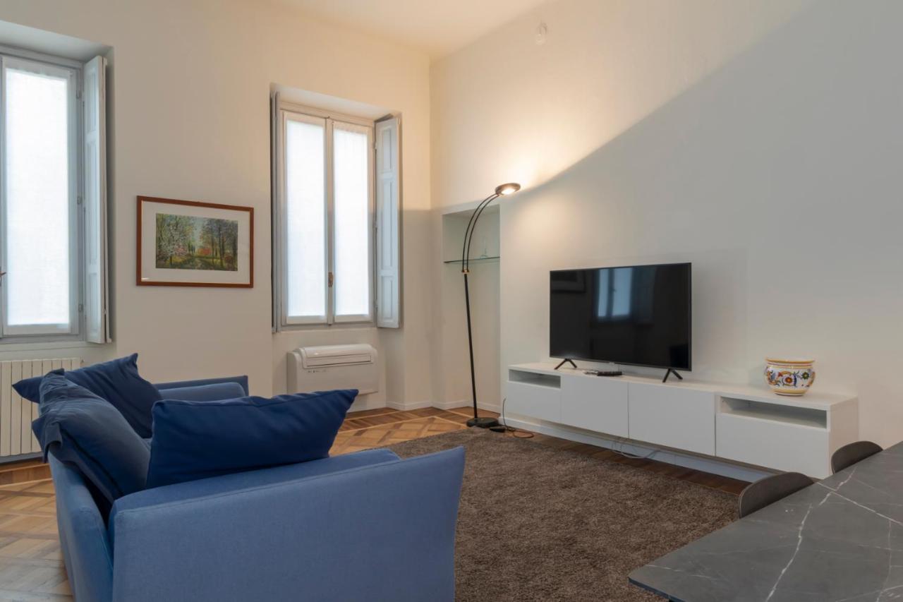 Luxury Apartment Near Duomo Italia 38 Mailand Exterior foto